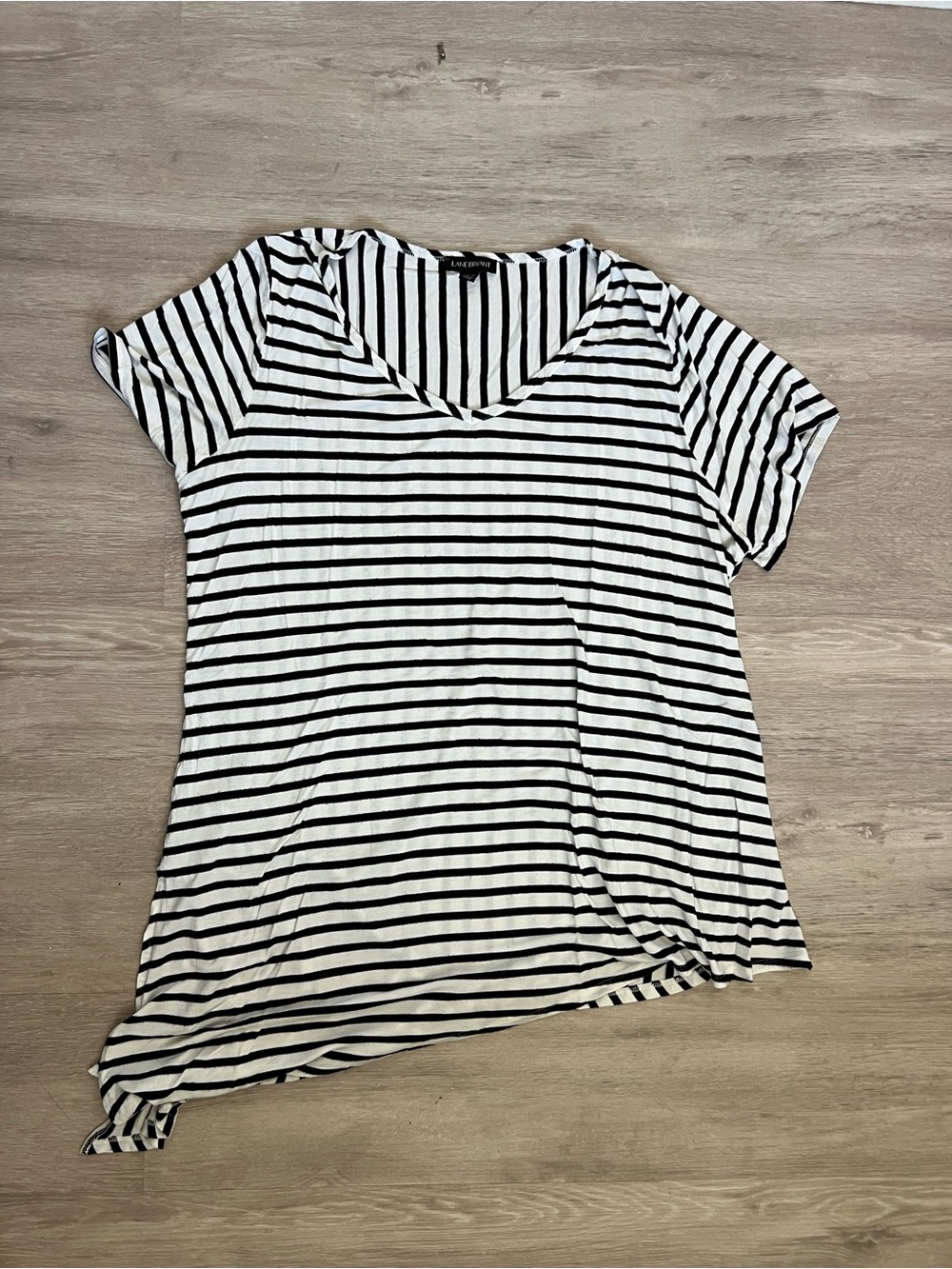 Lane Bryant Black & White Striped Scoop Neck Tee with Side Slits 14/16